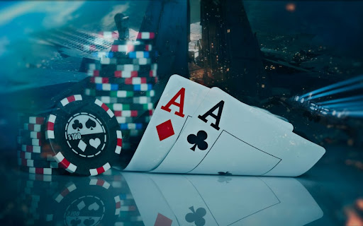 Watch the opponent in the poker online and define strategies
