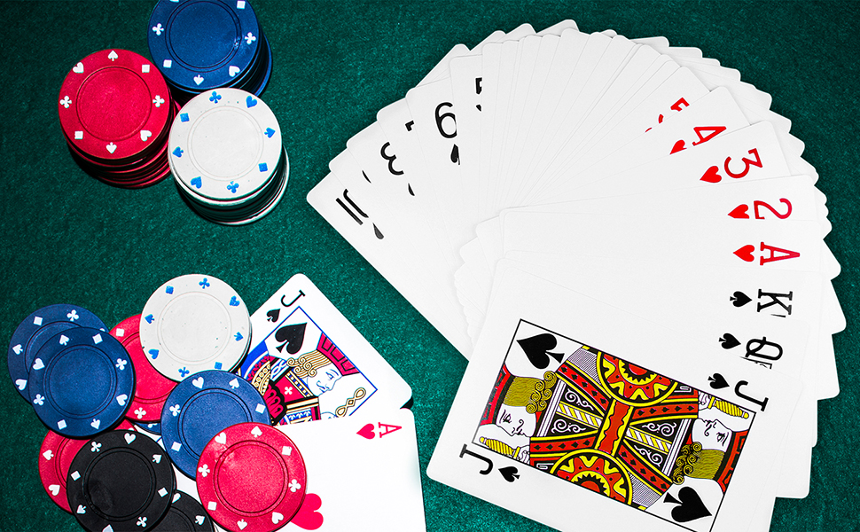 Why It Is Beneficial To Gamble At Online Casinos